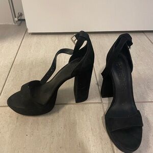 Steve Madden Black Suede Ankle-Strap platform Block Heels